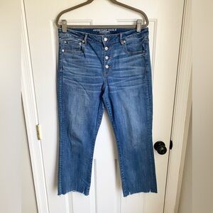 American Eagle High Rise Crop Flare Medium Blue Jeans Raw Hem Button Front